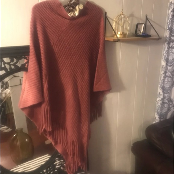 Pretty Mauve Fringe Poncho + Matching Scrunchies - Picture 1 of 12